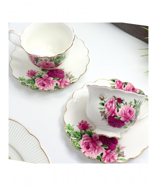 Roses 2 Cups & 2 Saucers With Gift Box Roses 2 Cups & 2 Saucers With Gift Box